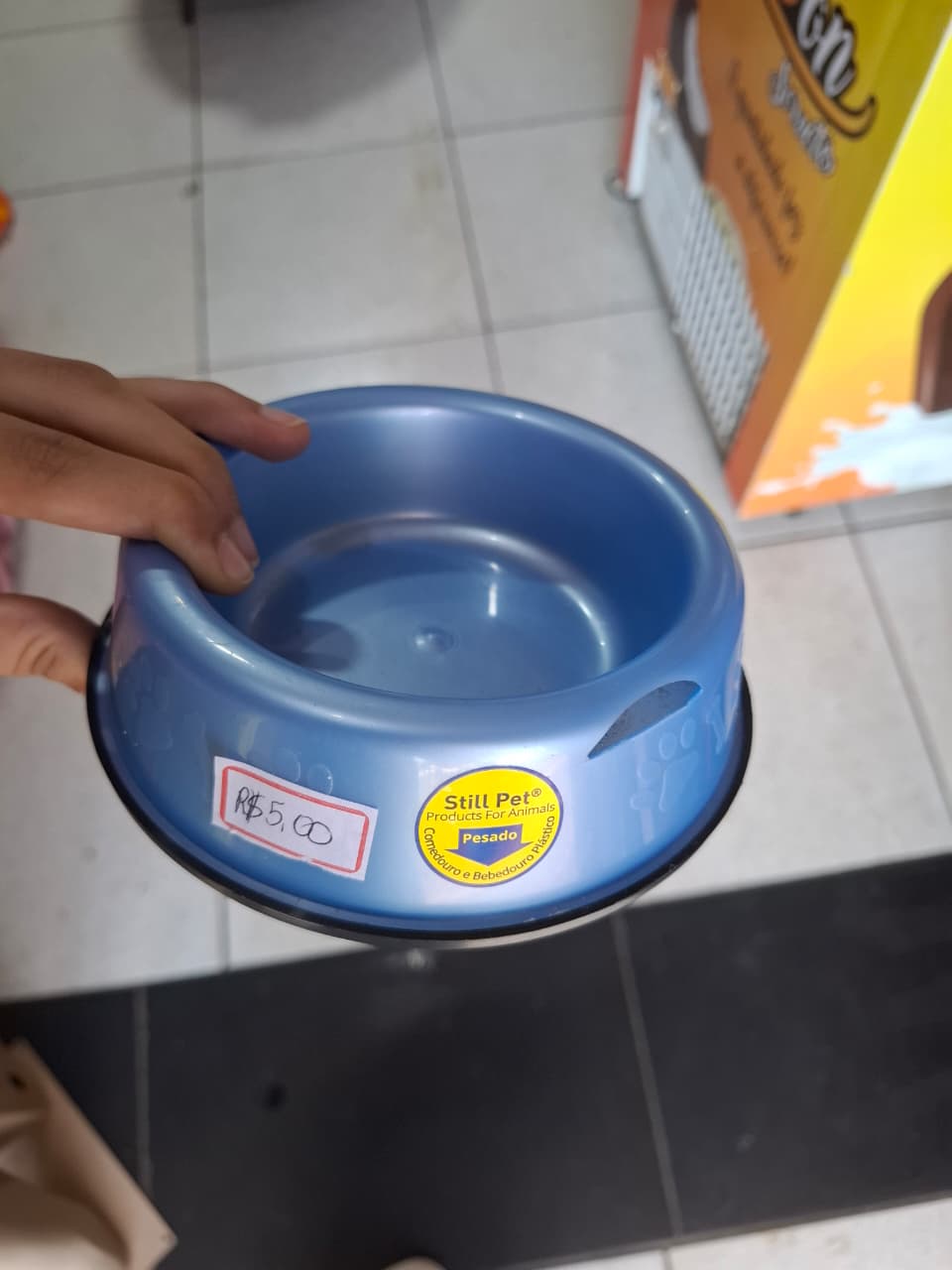 Comedouro com peso
