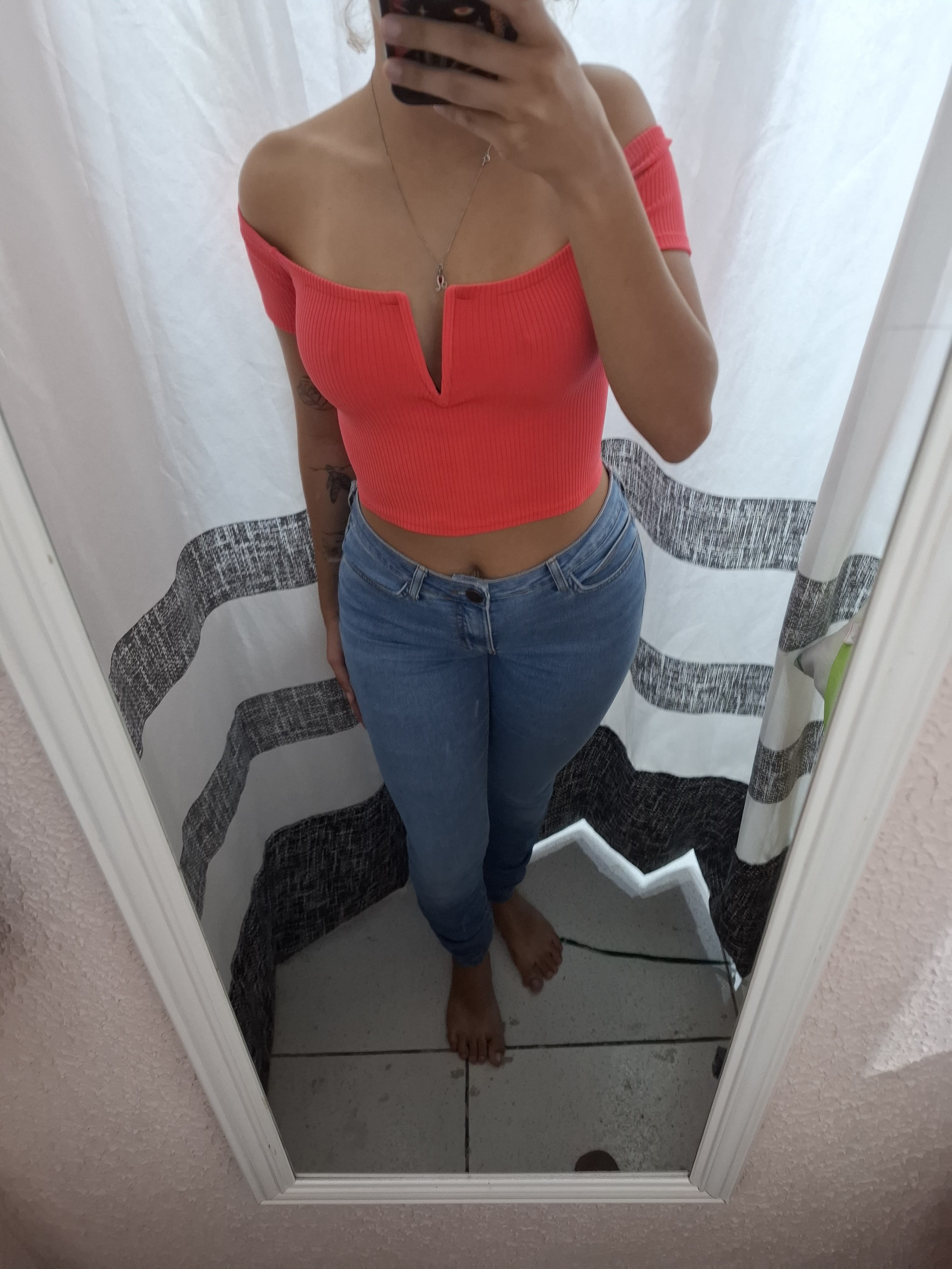 Calça jeans lavagem clara skinny
